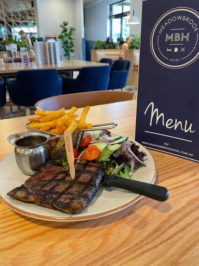 Meadowbrook Brisbane Hotel Loganlea