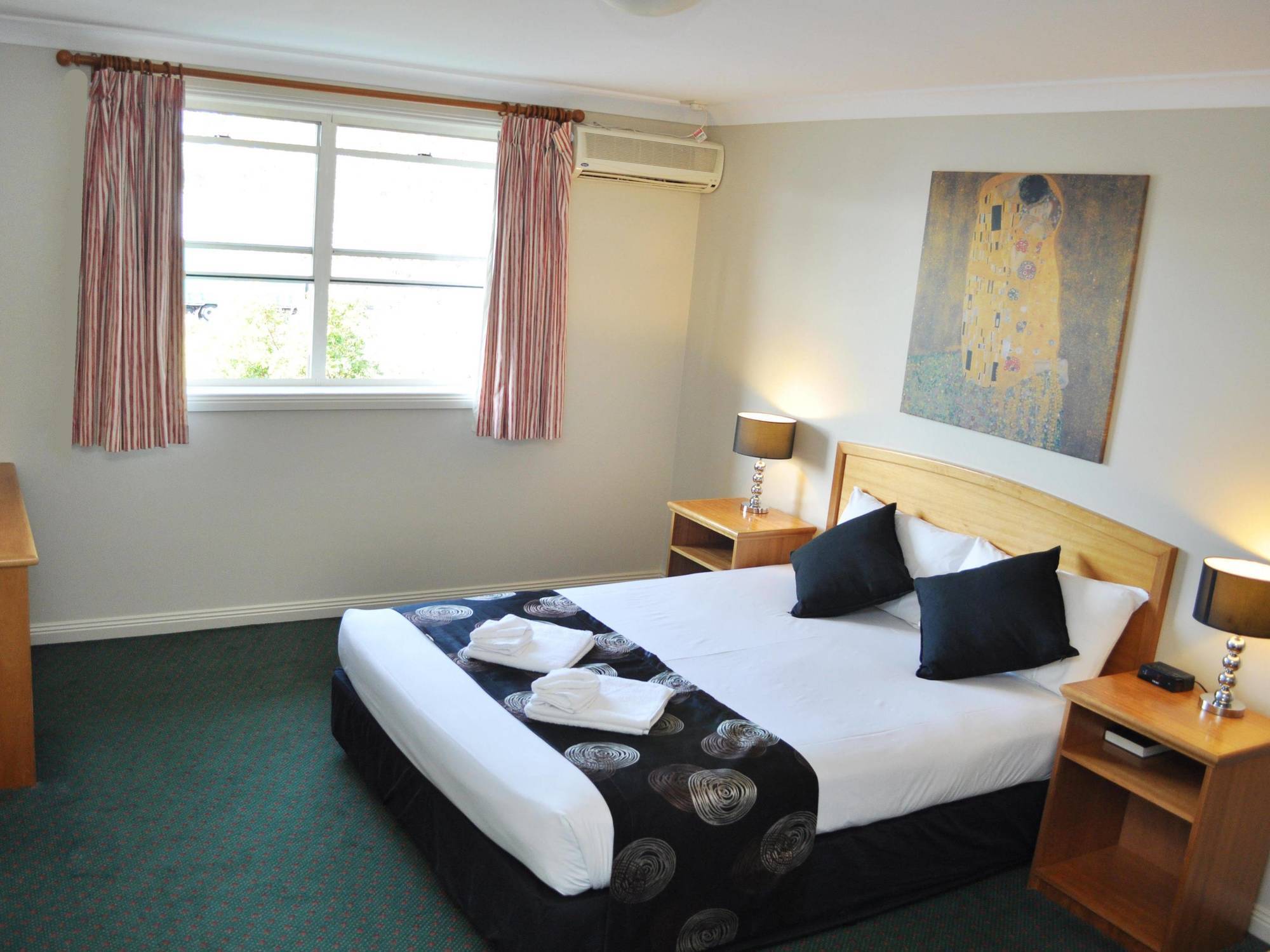 Meadowbrook Brisbane 3* Loganlea