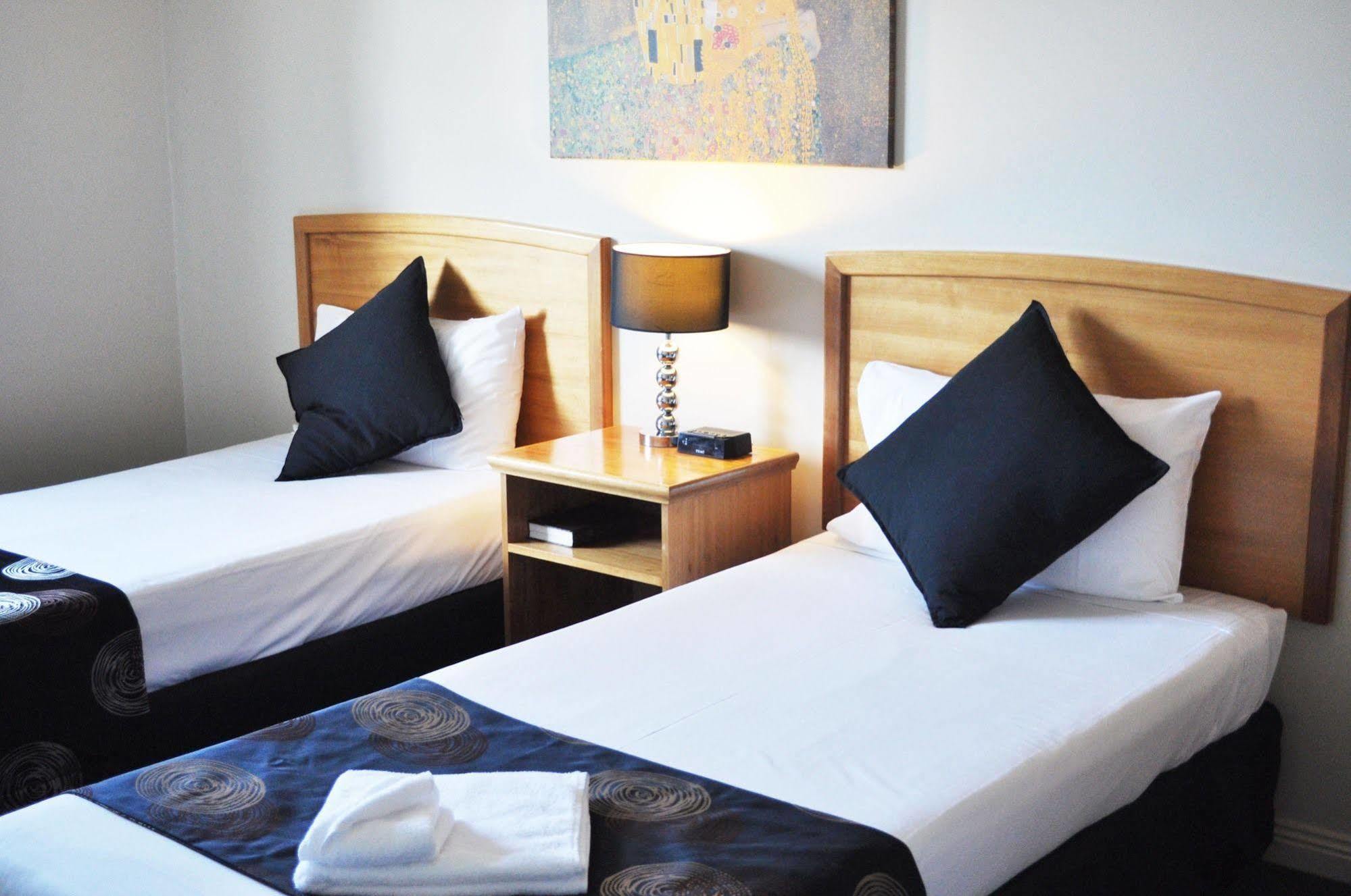 Meadowbrook Brisbane 3*